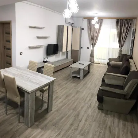 Ideal Moonlight * Mamaia